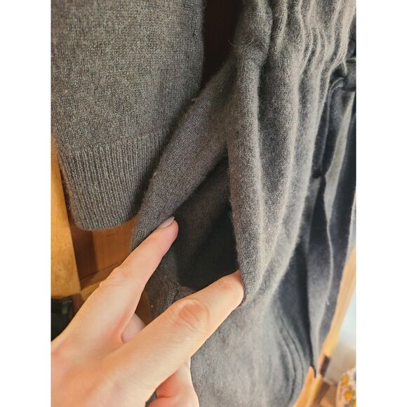 Minnie Rose 100% Cashmere Zip Up Small Hooded Minimalist Quiet Luxury Sweater - Picture 6 of 8